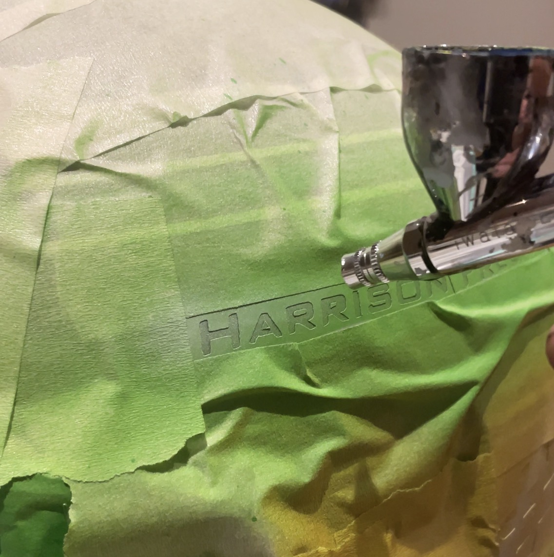 Airbrushing a custom helmet